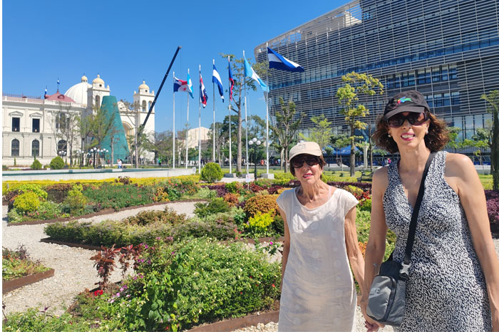 San Salvador city tour